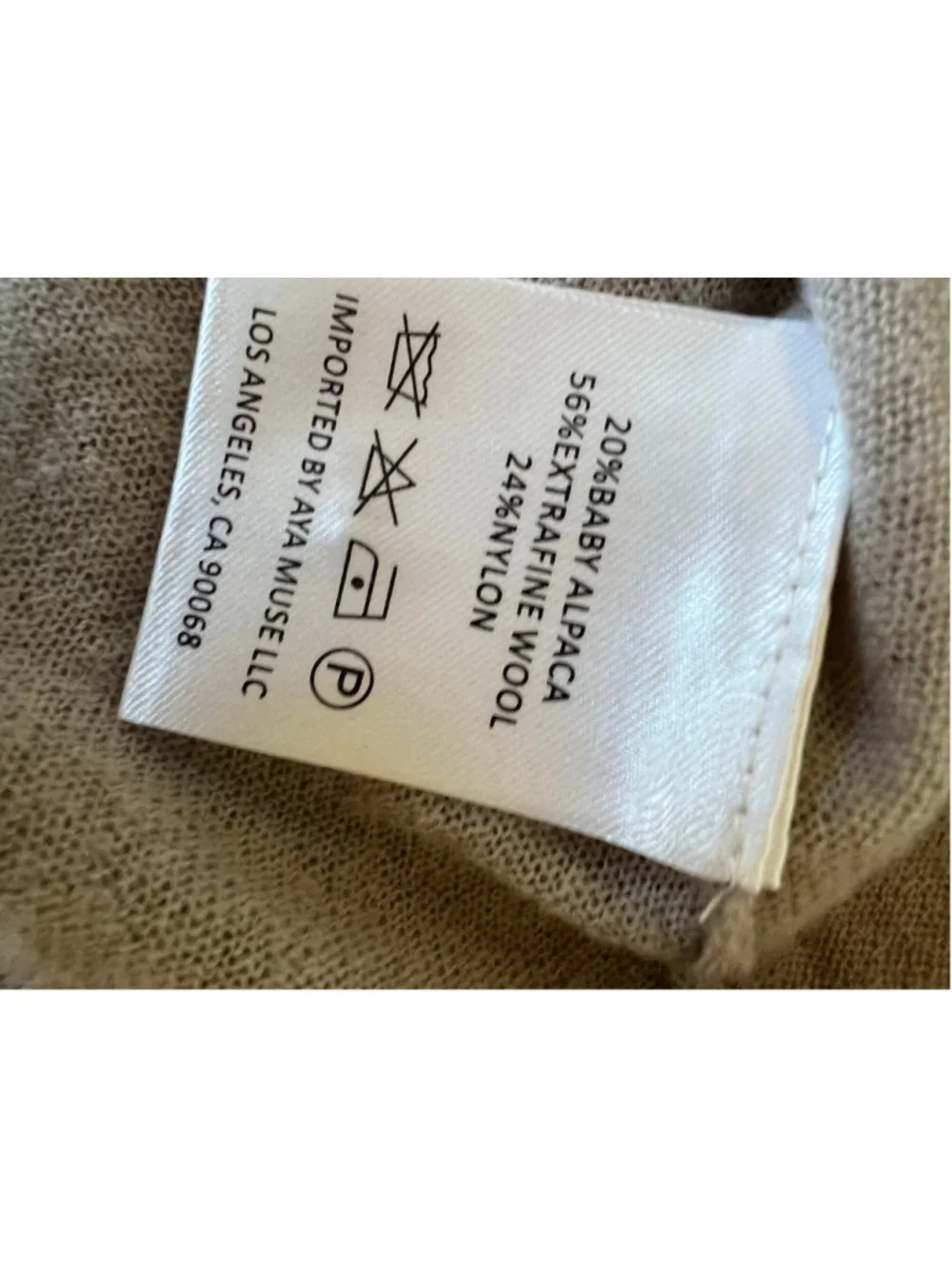 Aya Muse Gray V-Neck Sweater L Luxury Chic